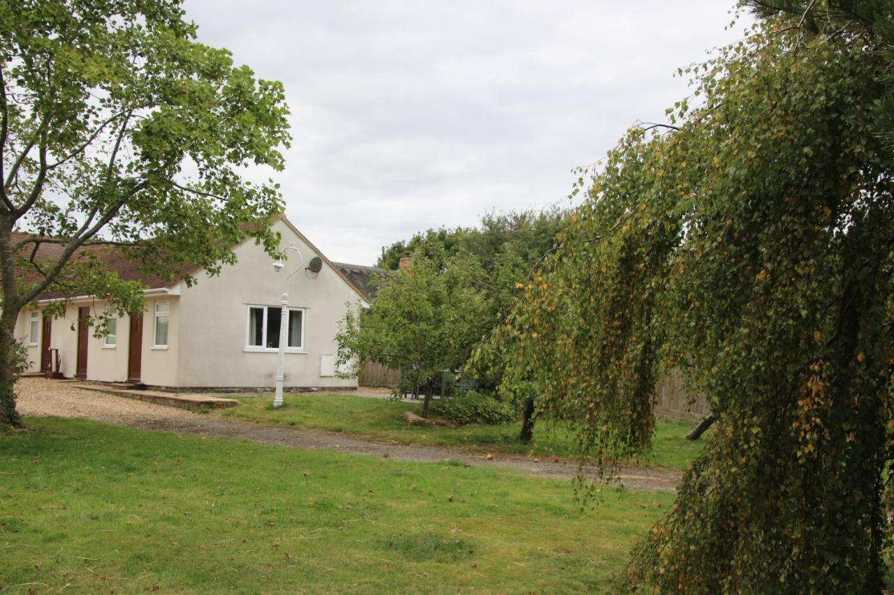 Winslow The Stables B&B @ Pear Tree Cottage المظهر الخارجي الصورة