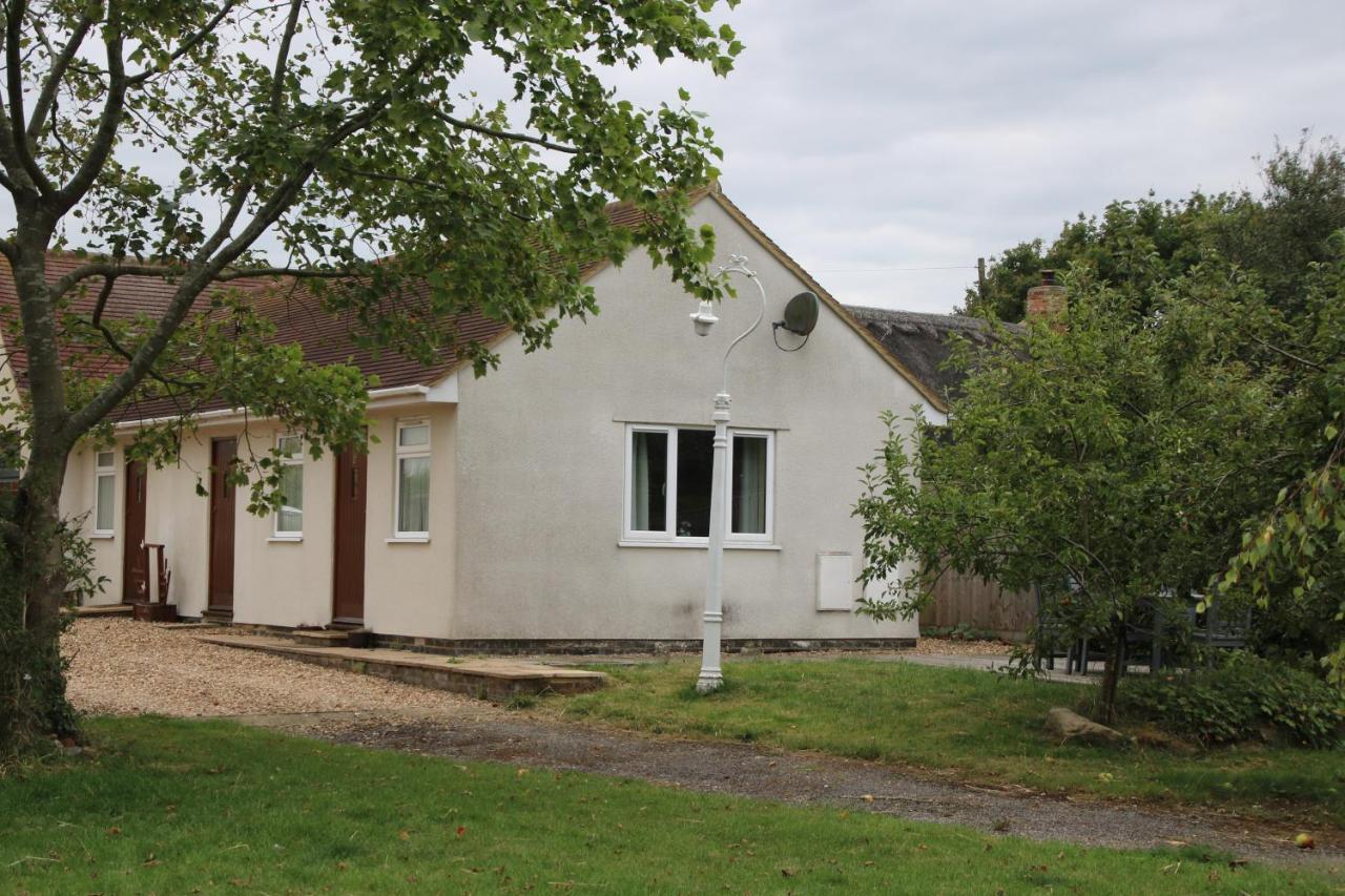 Winslow The Stables B&B @ Pear Tree Cottage المظهر الخارجي الصورة